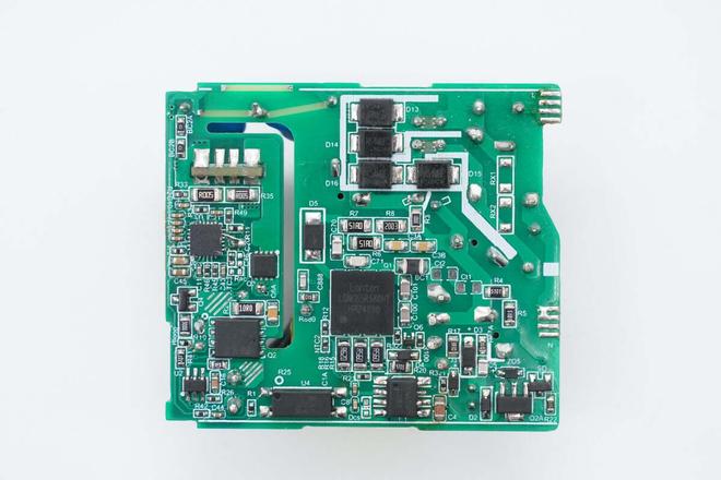 华源智信发布PD快充方案 引领待机零功耗新纪元，PCBA方案板助力高效能源管理